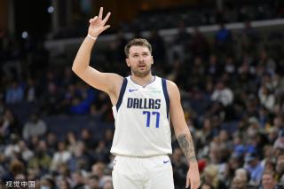 詹姆斯与安 詹姆斯与安