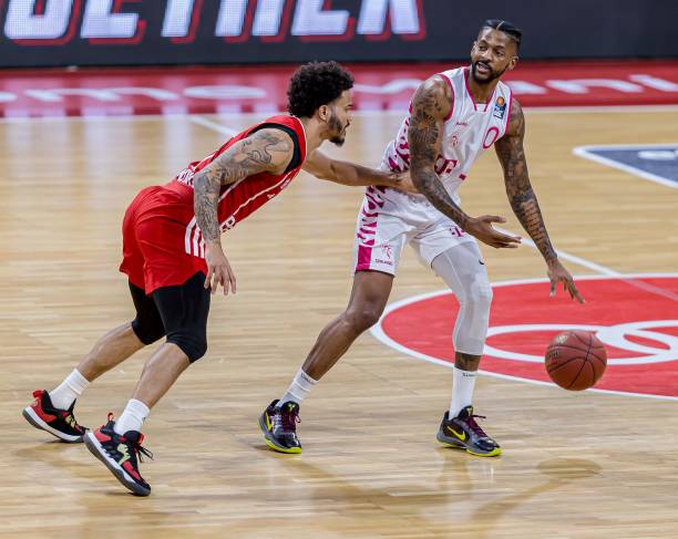 布局上更为 布局上更为